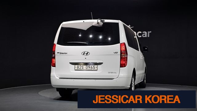 2021 Hyundai The New Grand Starex - Thumbnail 9