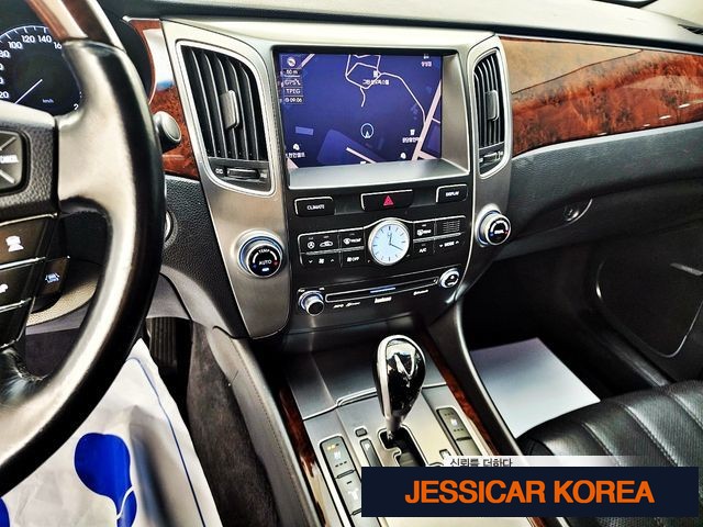 2012 Hyundai Equus (new model) - Thumbnail 6