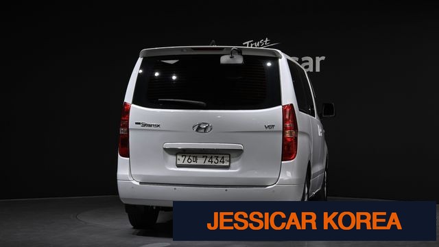 2018 Hyundai The New Grand Starex - Thumbnail 16