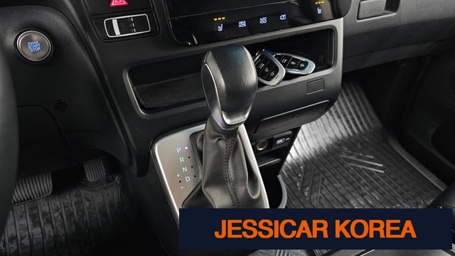 2022 Hyundai Staria - Thumbnail 14