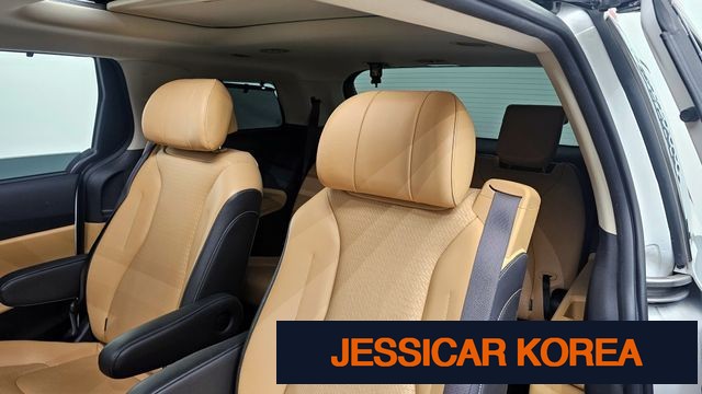 2022 Kia Carnival 4th Gen - Thumbnail 8