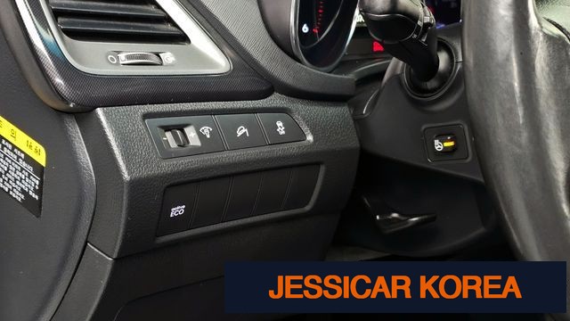 2015 Hyundai Santa Fe DM - Thumbnail 11