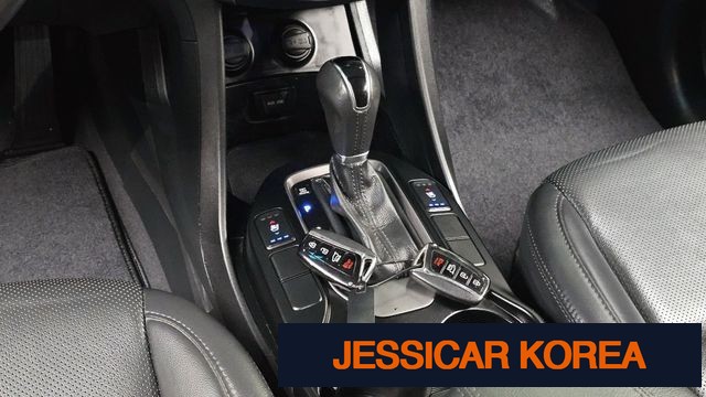 2015 Hyundai Santa Fe DM - Thumbnail 12