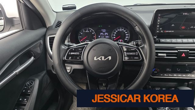 2023 Kia Seltos - Thumbnail 8