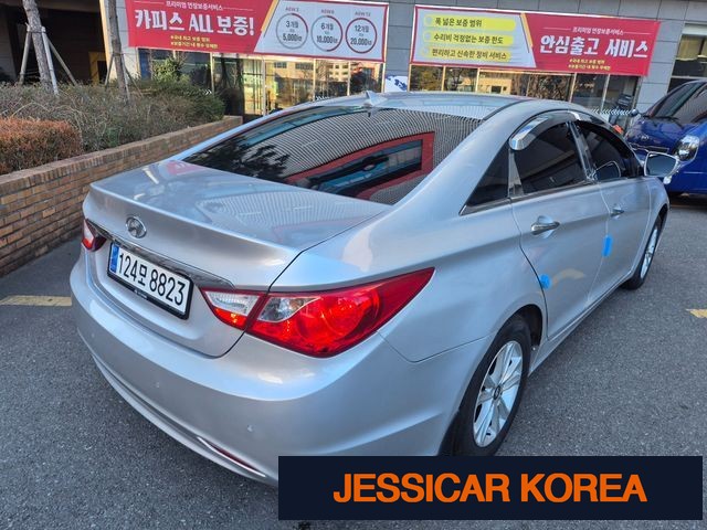 2012 Hyundai YF Sonata - Thumbnail 14