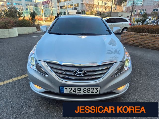 2012 Hyundai YF Sonata - Thumbnail 19