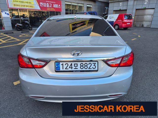 2012 Hyundai YF Sonata - Thumbnail 20