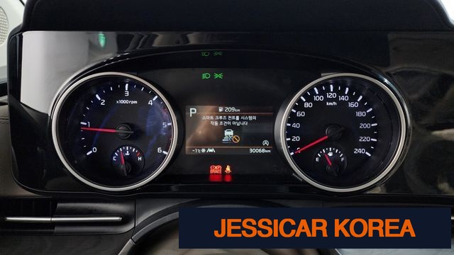 2021 Kia Carnival 4th Gen - Thumbnail 8