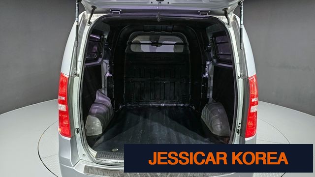 2017 Hyundai Grand Starex - Thumbnail 3