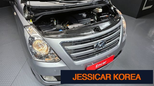 2017 Hyundai Grand Starex - Thumbnail 4