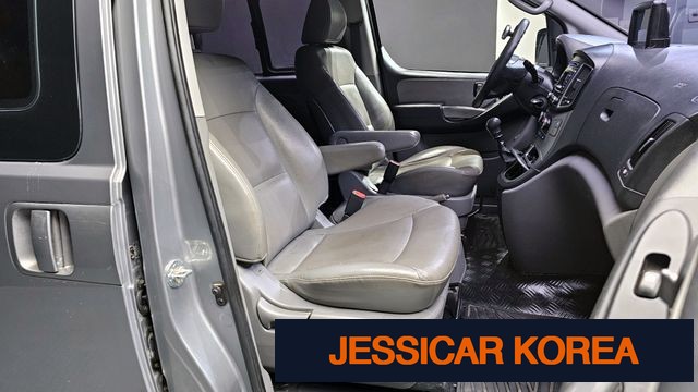 2017 Hyundai Grand Starex - Thumbnail 13