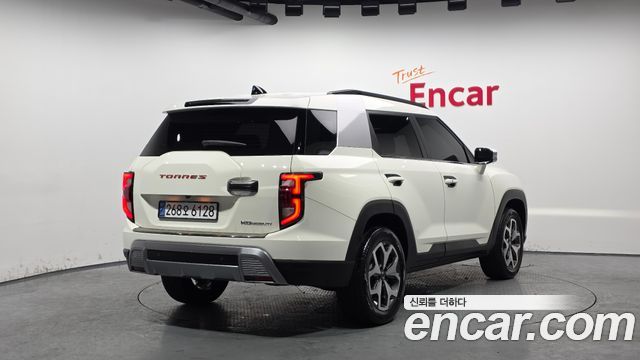 2024 KG Mobility 토레스 - Thumbnail 13