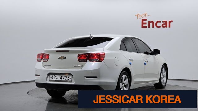 2012 Chevrolet Malibu - Thumbnail 2