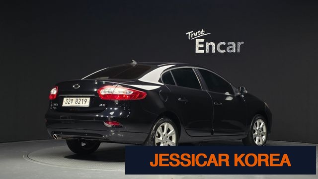 2011 Renault Korea New SM3 - Thumbnail 4