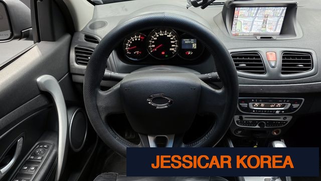2011 Renault Korea New SM3 - Thumbnail 19