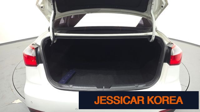 2014 Kia K3 - Thumbnail 4
