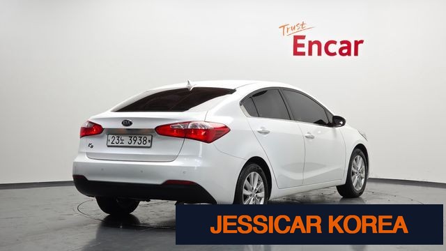 2014 Kia K3 - Thumbnail 9