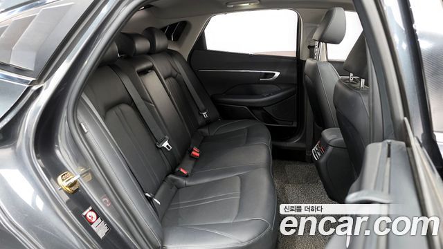 2020 Hyundai 쏘나타 (DN8) - Thumbnail 11