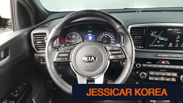2019 Kia Sportage the bold - Thumbnail 20