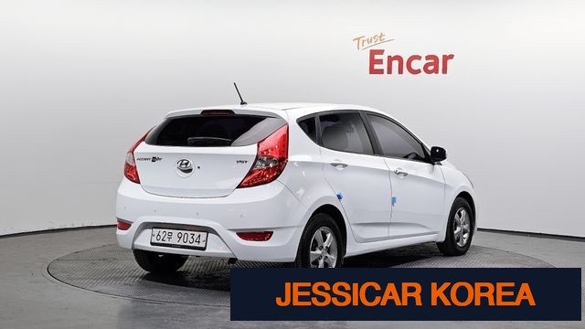 2012 Hyundai Accent (new model) - Thumbnail 6