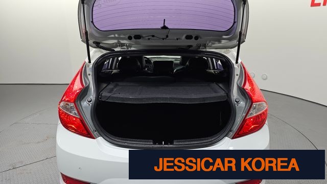2012 Hyundai Accent (new model) - Thumbnail 9