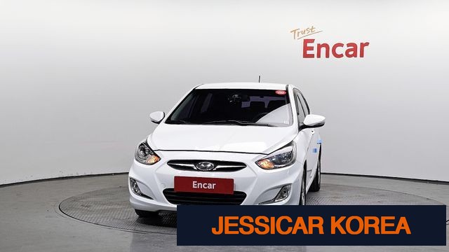 2012 Hyundai Accent (new model) - Thumbnail 12