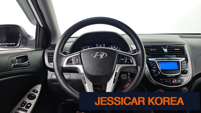 2012 Hyundai Accent (new model) - Thumbnail 15