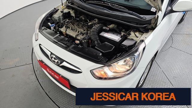 2012 Hyundai Accent (new model) - Thumbnail 18
