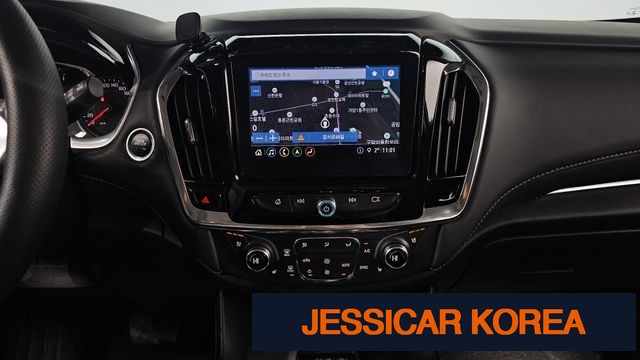 2021 Chevrolet Traverse - Thumbnail 8