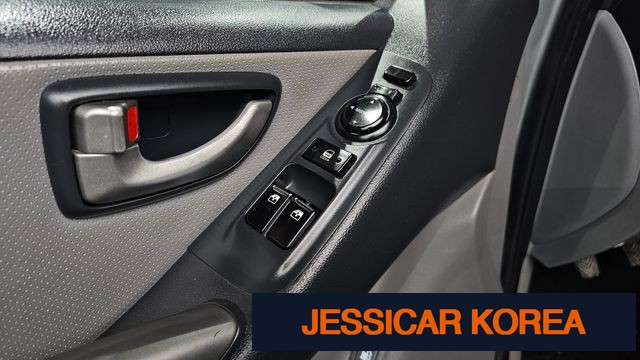 2015 Hyundai Grand Starex - Thumbnail 15