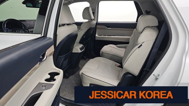 2022 Hyundai Palisade - Thumbnail 3