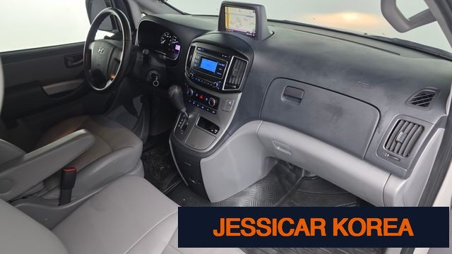 2021 Hyundai The New Grand Starex - Thumbnail 9