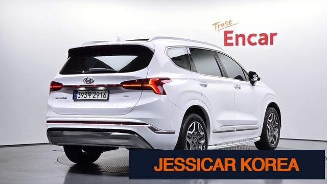 2022 Hyundai The New Santa Fe - Thumbnail 2