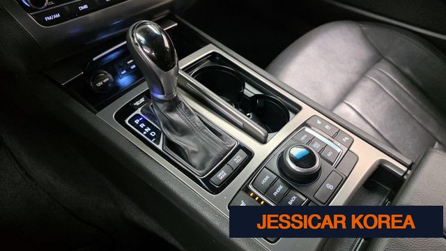 2015 Hyundai Genesis DH - Thumbnail 3