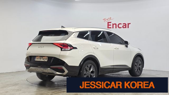 2022 Kia Sportage 5th Gen - Thumbnail 2