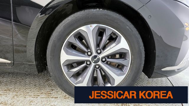 2022 Kia K8 Hybrid - Thumbnail 10