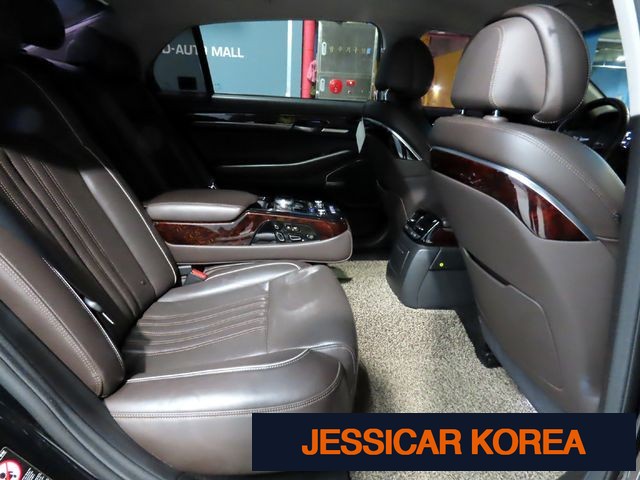 2016 Genesis EQ900 - Thumbnail 17