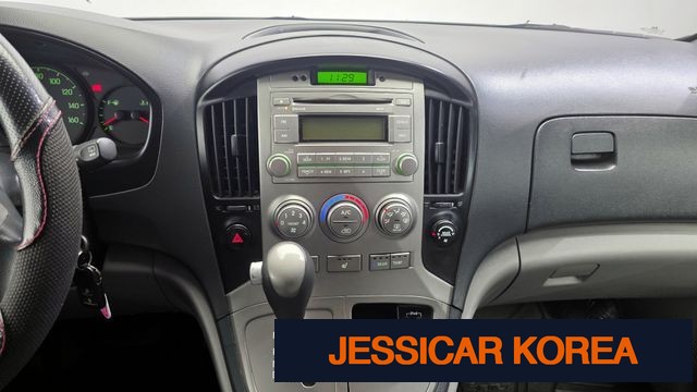 2015 Hyundai Grand Starex - Thumbnail 12