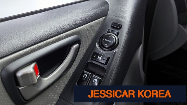 2015 Hyundai Grand Starex - Thumbnail 20