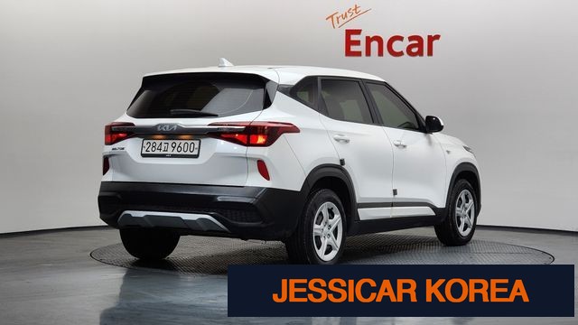 2023 Kia Seltos - Thumbnail 4