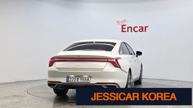 2024 Kia K8 - Thumbnail 2