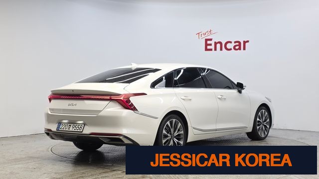 2024 Kia K8 - Thumbnail 3