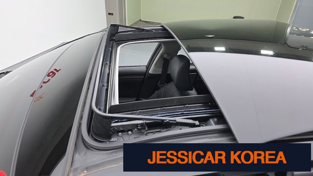 2022 Kia K8 - Thumbnail 2