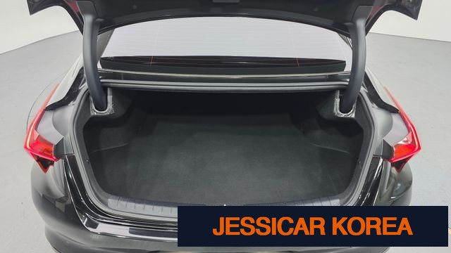 2022 Kia K8 - Thumbnail 12