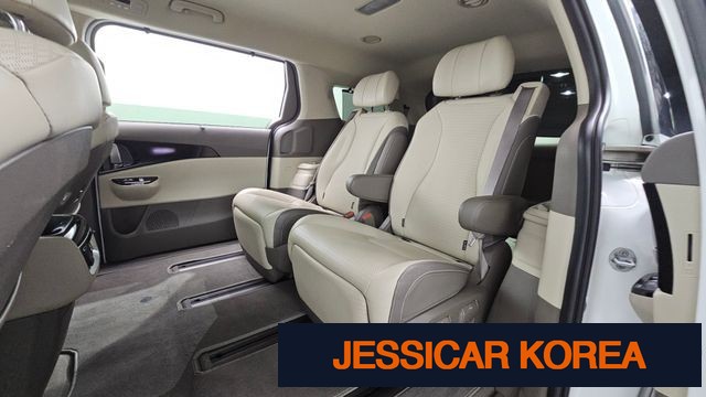 2021 Kia Carnival 4th Gen - Thumbnail 8