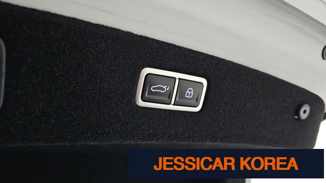 2023 Genesis G90 (RS4) - Thumbnail 4