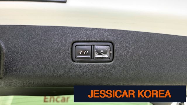2023 Genesis GV70 - Thumbnail 7