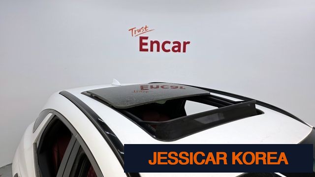 2023 Genesis GV70 - Thumbnail 13