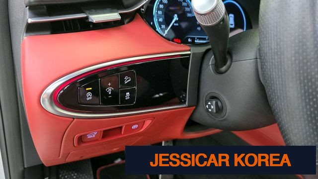 2023 Genesis GV70 - Thumbnail 15