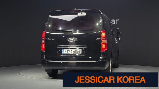 2015 Hyundai Grand Starex - Thumbnail 17